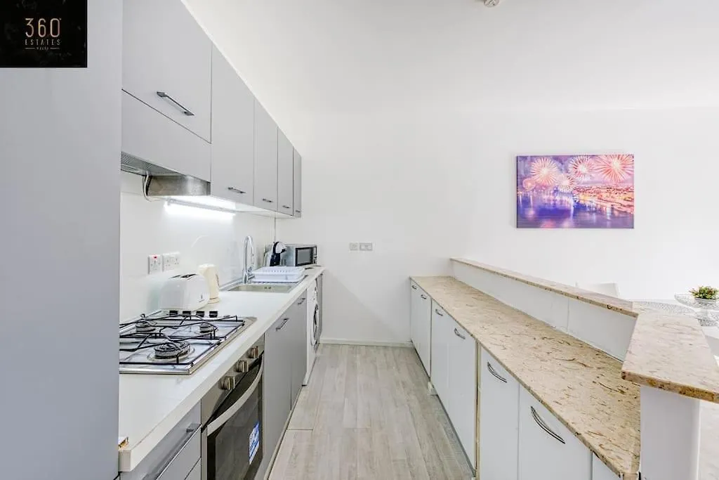 Beautiful & Modern 2Br Apartment In San Gwann By 360 Estates 0*,  Malta